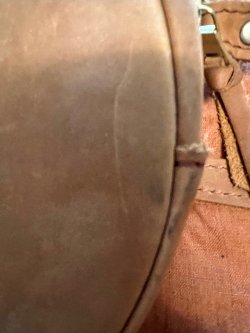 Portland Leather Circular Crossbody Bag - Picture 3 of 4